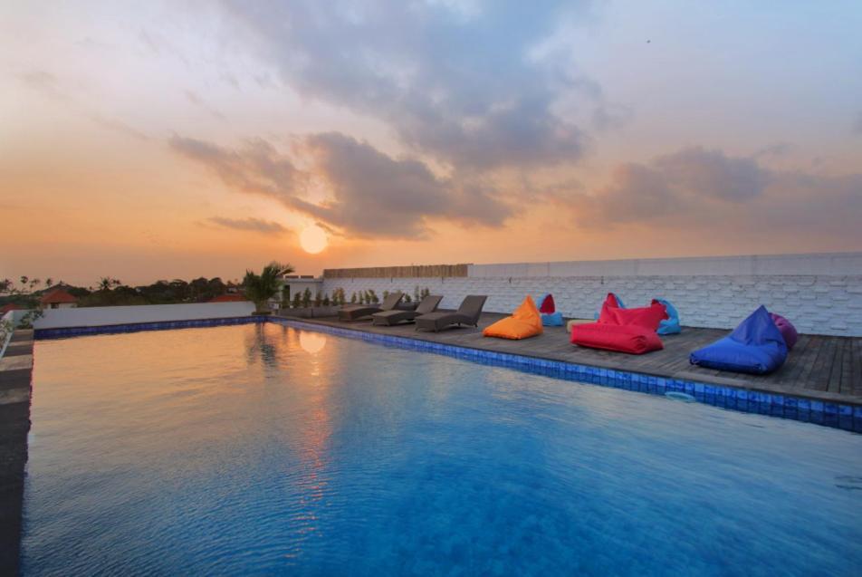 Koa D Surfer Hotel Canggu Buitenkant foto