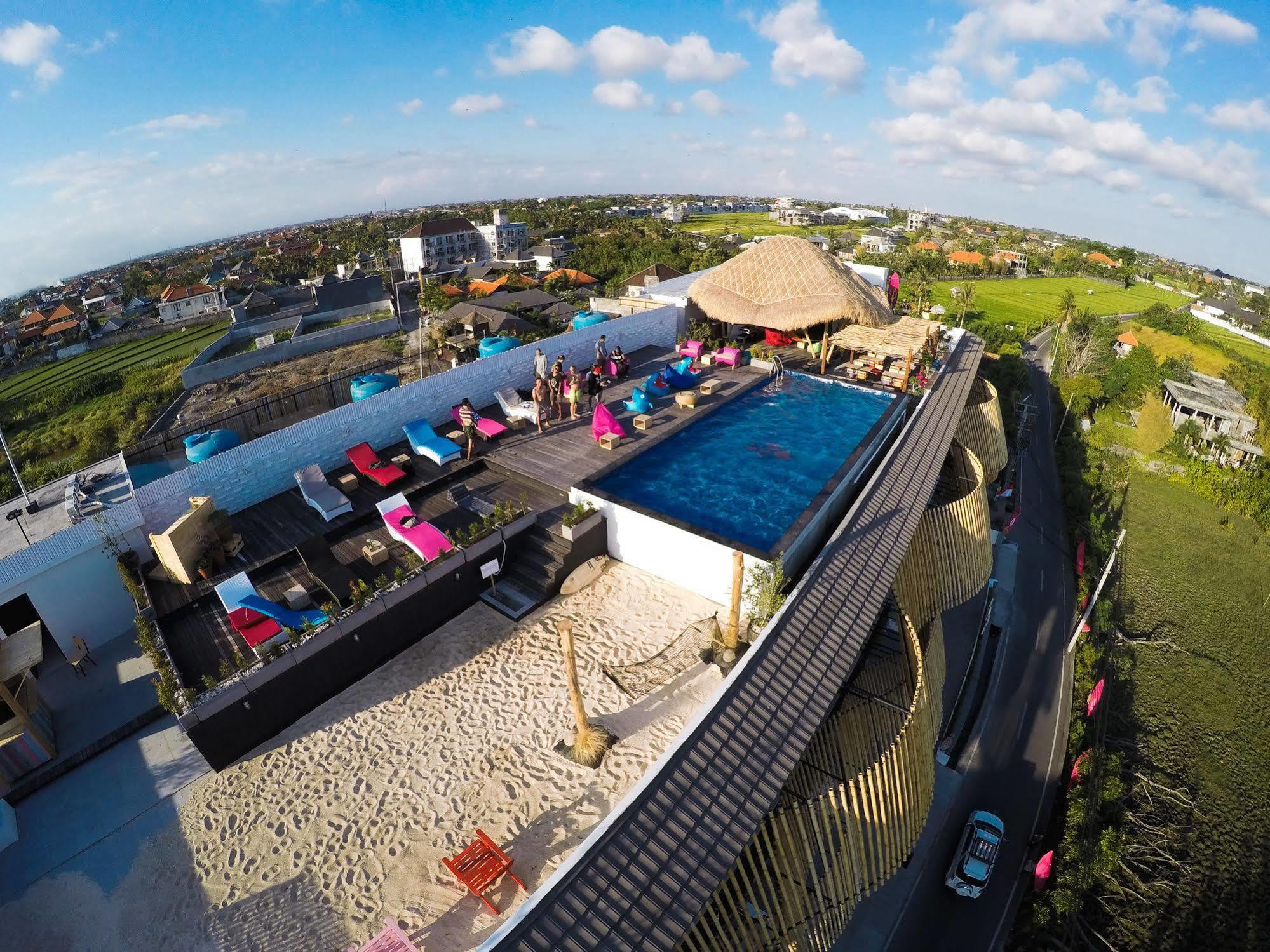Koa D Surfer Hotel Canggu Buitenkant foto